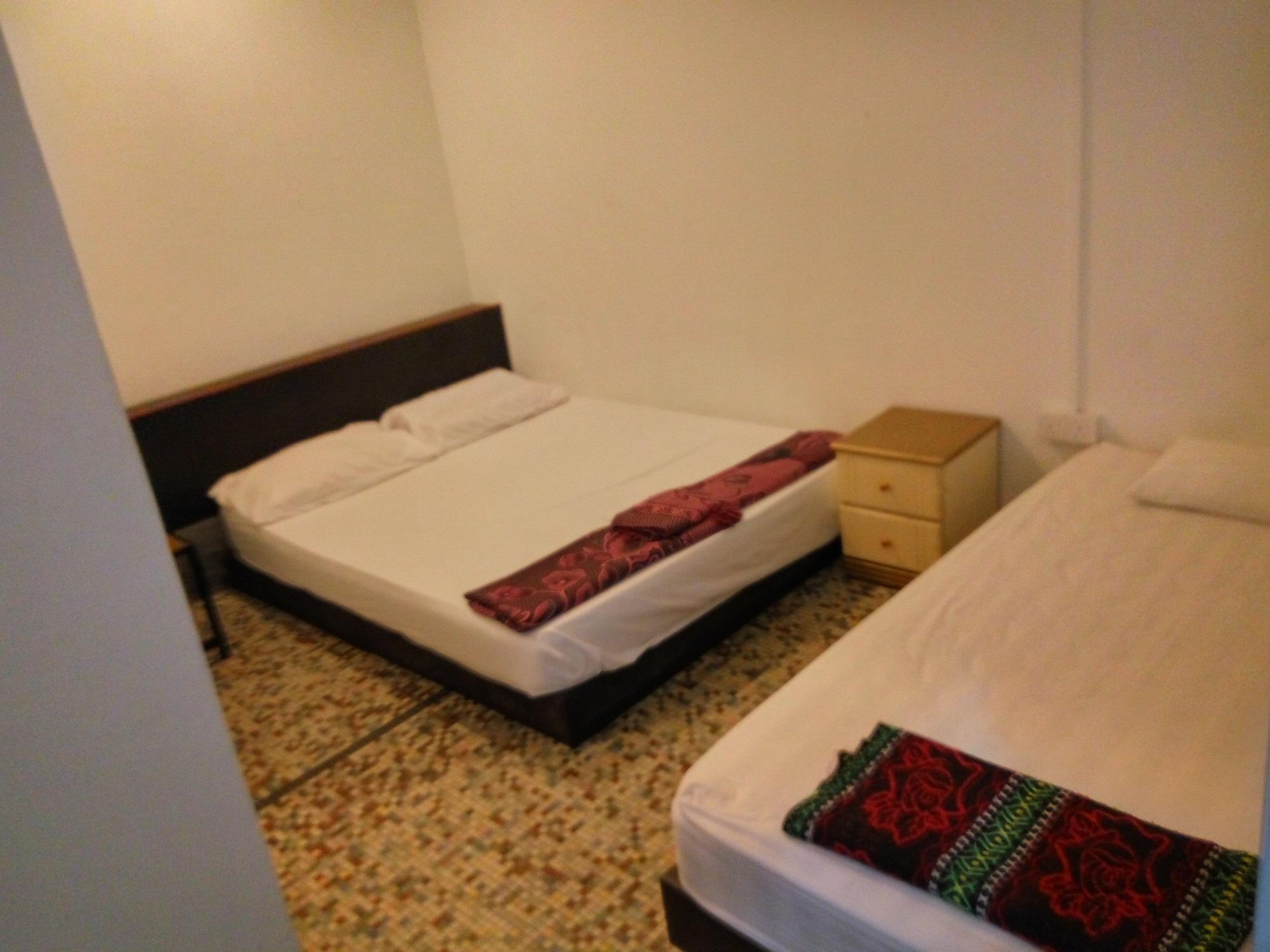 Discovery Youth Hostel Malacca Екстериор снимка