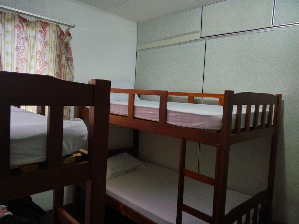 Discovery Youth Hostel Malacca Екстериор снимка