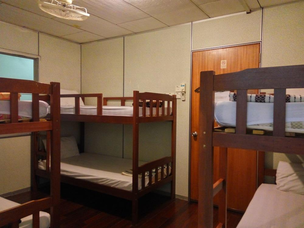 Discovery Youth Hostel Malacca Екстериор снимка